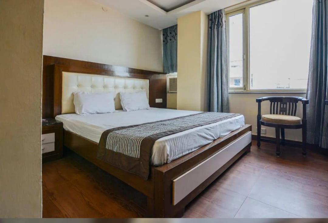 Hotel Opulence Pathānkot Szoba fotó