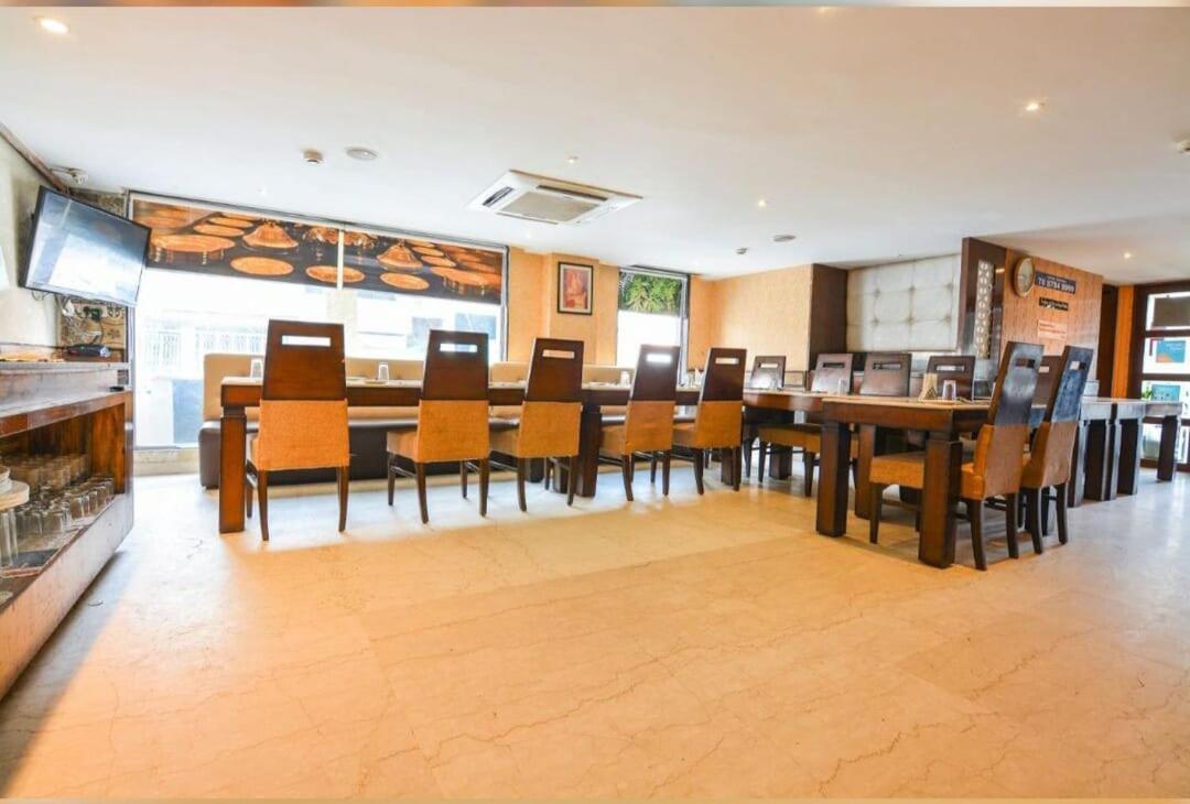 Hotel Opulence Pathānkot Kültér fotó
