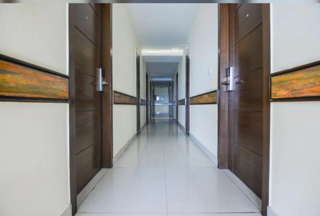 Hotel Opulence Pathānkot Kültér fotó